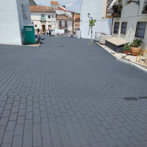 Acondicionamiento de espacios públicos en Calle Mayor de Valdilecha